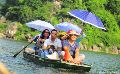 private_car_rental_with_driver_hanoi_to_ninh_binh_day_tour_1.jpg